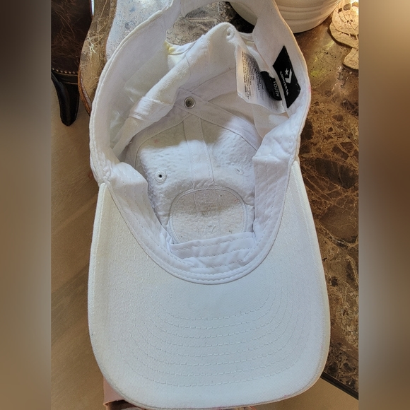 Converse hat - Picture 5 of 5